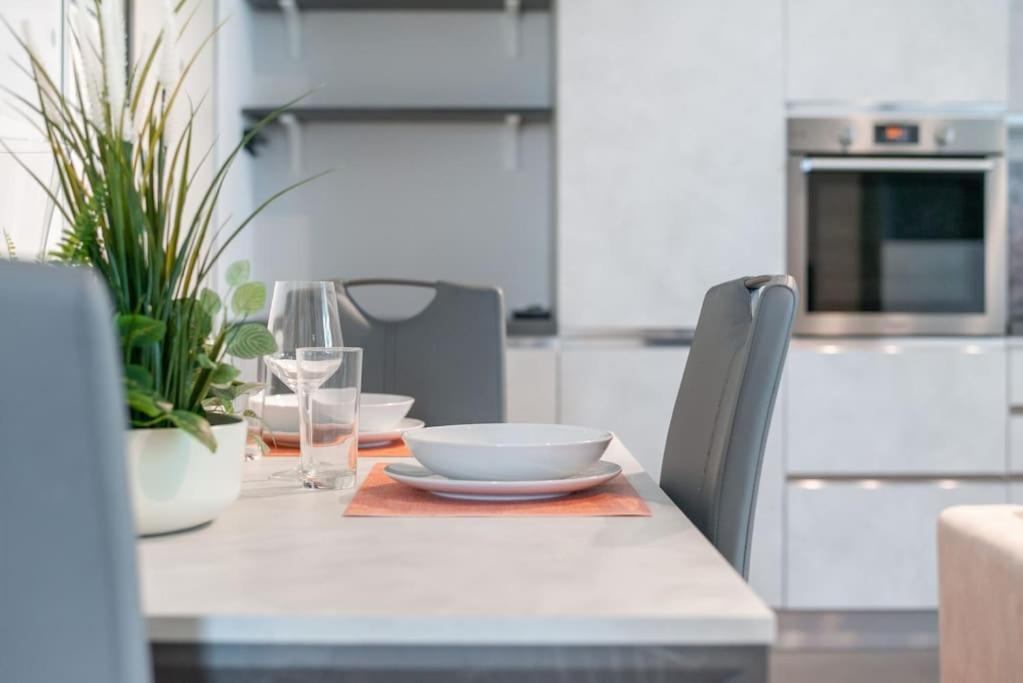 We Home - Uptown74 Bloom Apartment - Milano Екстер'єр фото